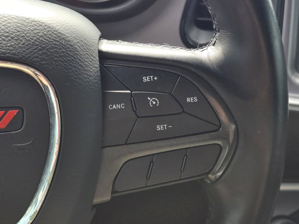 Used 2019 Dodge Challenger SXT image 29