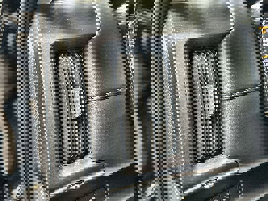 Used 2025 Nissan Pathfinder SL image 15