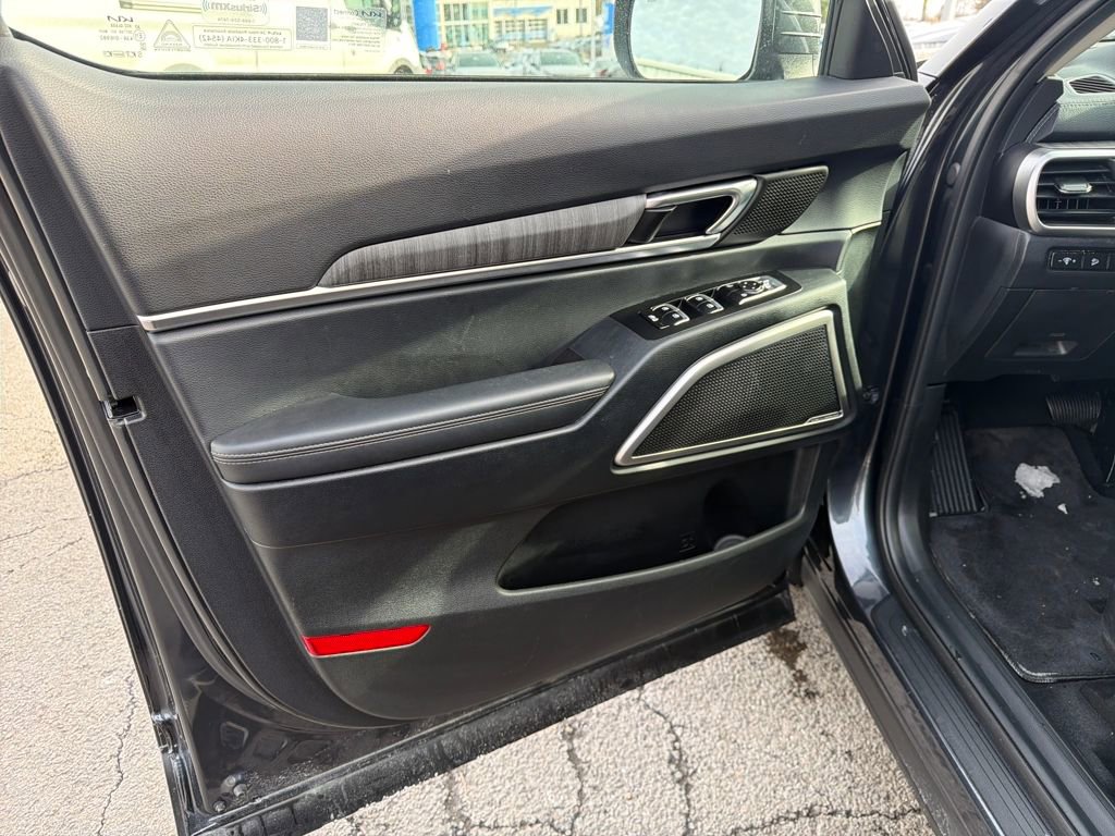Certified 2024 Kia Telluride EX image 21