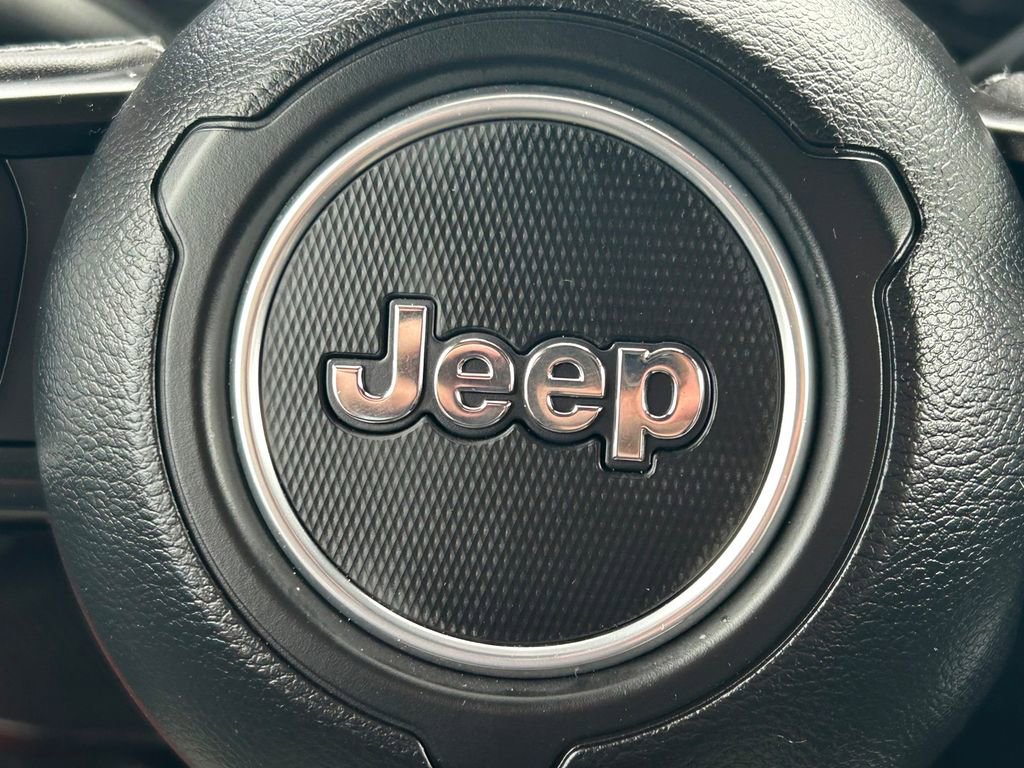 Used 2025 Jeep Gladiator Rubicon w/ Convenience Group image 42