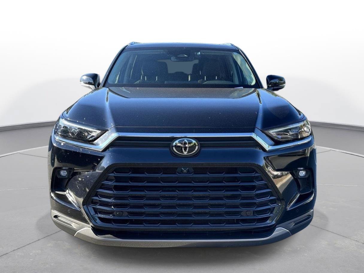 Used 2024 Toyota Grand Highlander FWD image 3