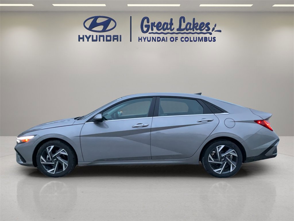 Certified 2024 Hyundai Elantra SEL w/ Convenience Package image 2