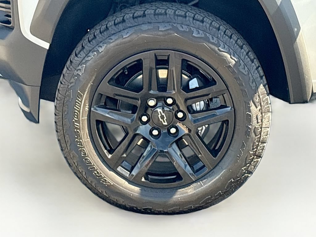 Used 2025 Chevrolet Colorado Trail Boss AWD/4WD image 29