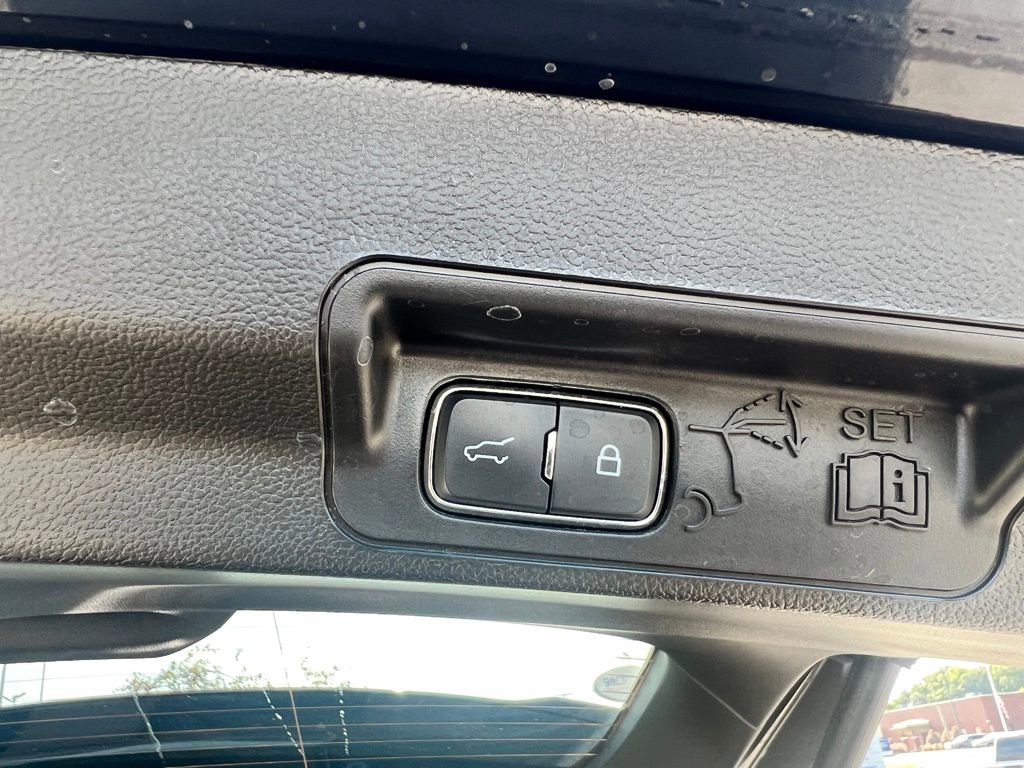 Used 2023 Ford Explorer XLT w/ Equipment Group 202A image 31