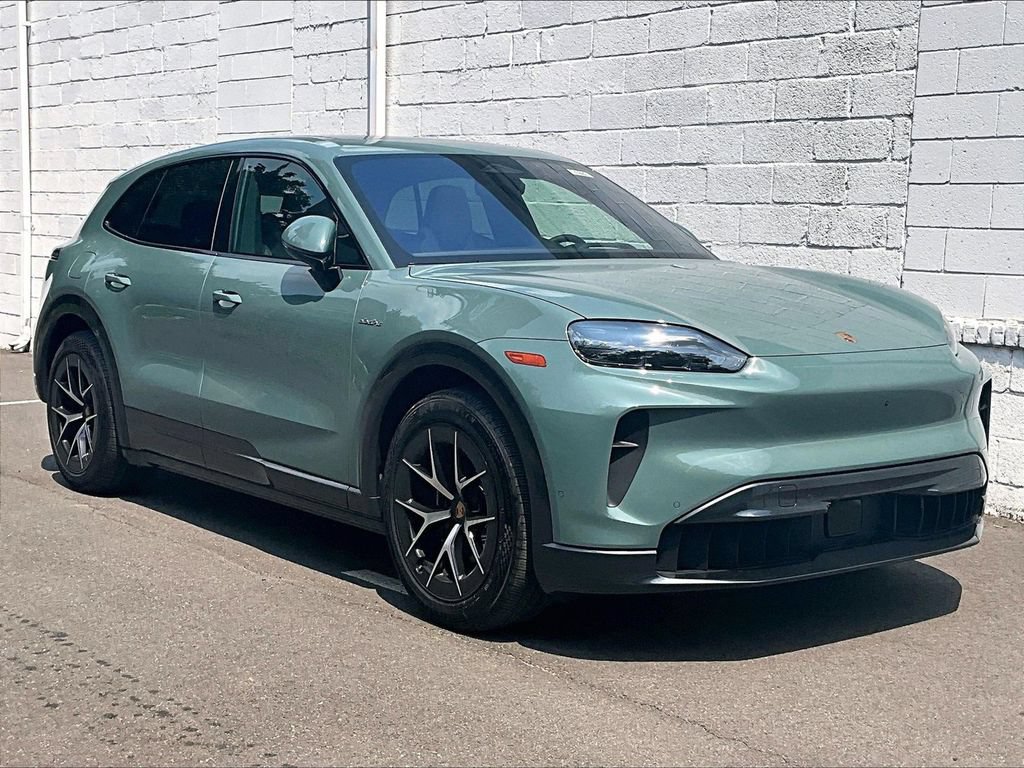 Used 2026 Porsche Cayenne Electric AWD/4WD image 7