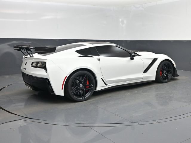 Used 2019 Chevrolet Corvette ZR1 RWD image 3