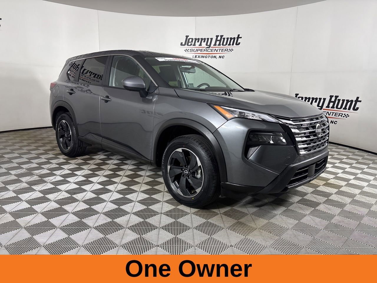 Used 2025 Nissan Rogue SV image 4