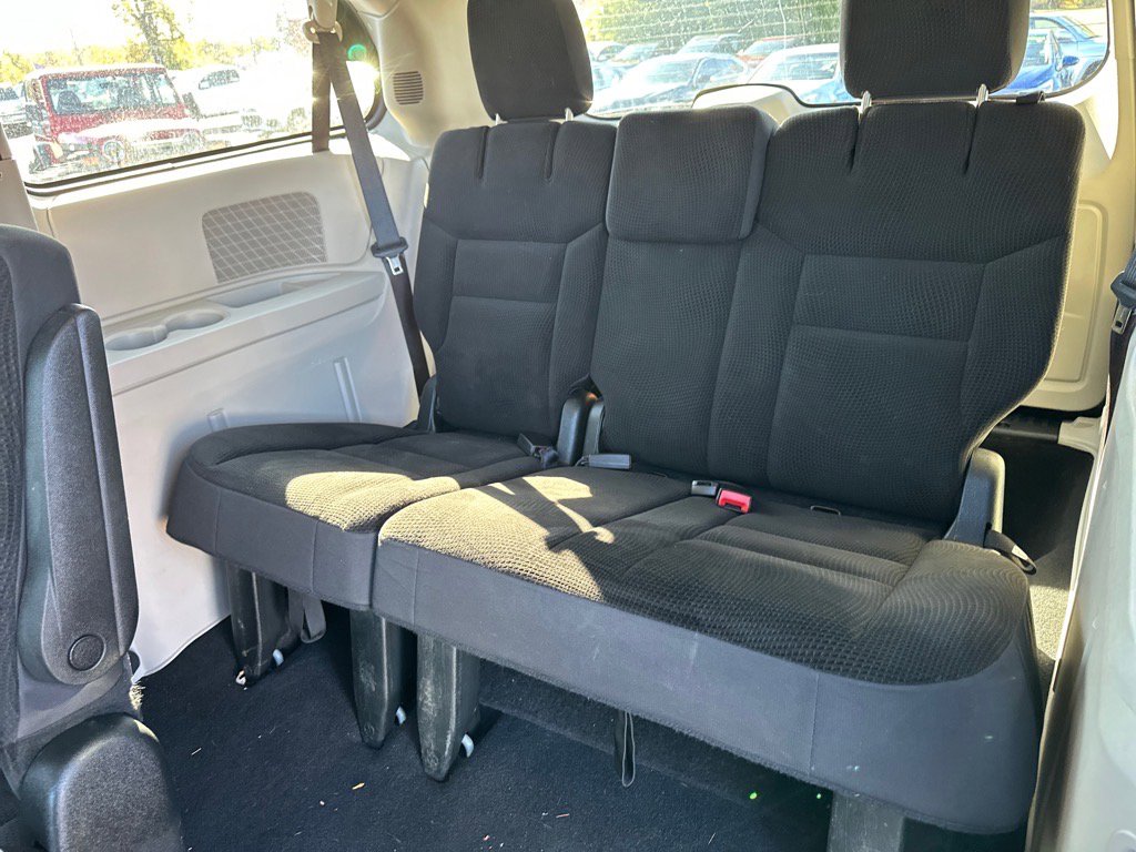 Used 2018 Dodge Grand Caravan SE image 13