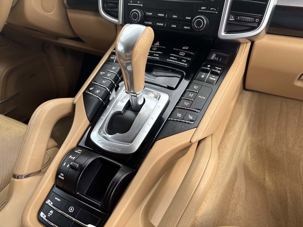 Used 2017 Porsche Cayenne image 25