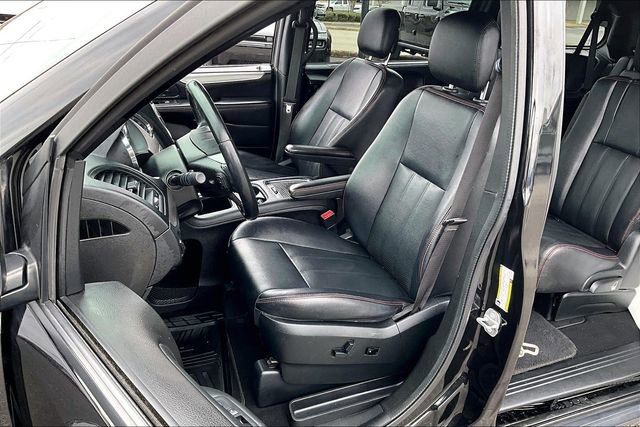 Used 2018 Dodge Grand Caravan GT image 18