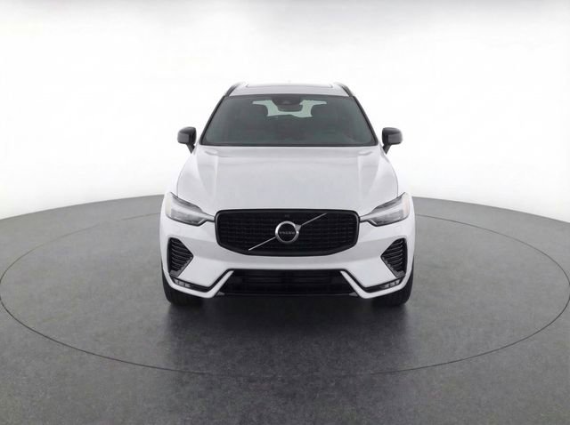 New 2026 Volvo XC60 B5 Plus w/ Climate Package PRO image 33