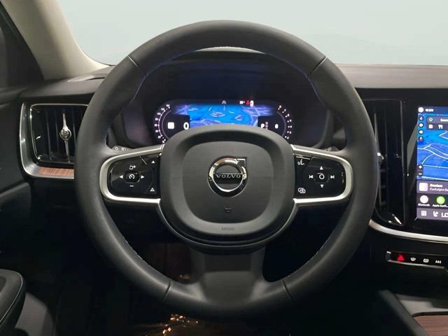 Used 2025 Volvo V60 B5 Cross Country Plus AWD/4WD image 13
