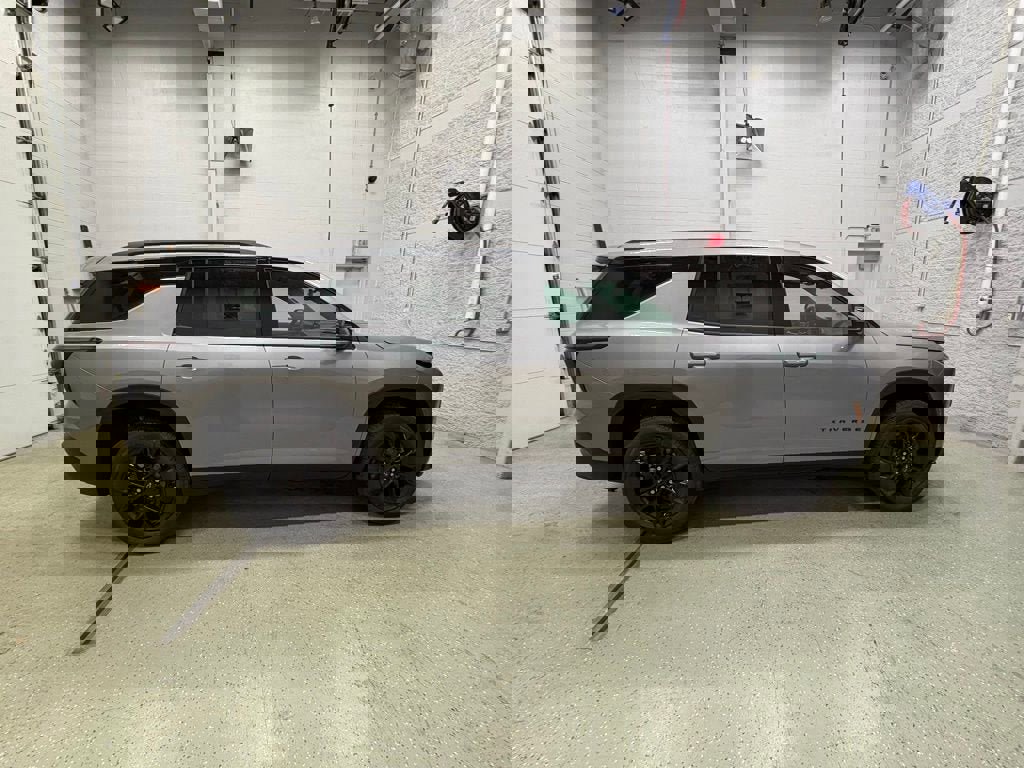 New 2026 Chevrolet Traverse LT AWD/4WD image 3