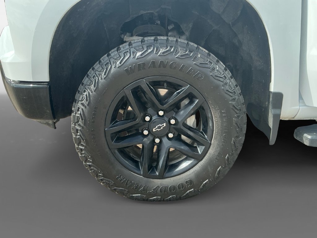 Used 2024 Chevrolet Silverado 1500 LT Trail Boss w/ Protection Package AWD/4WD image 14