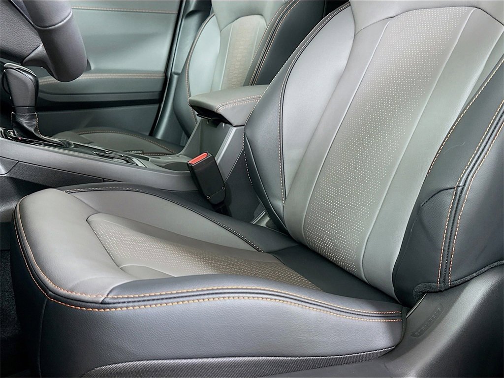 Used 2025 Subaru Crosstrek 2.5i Limited w/ Popular Package #4A image 9