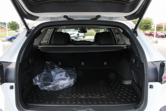 New 2025 Subaru Outback Touring image 6