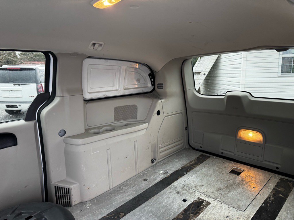 Used 2015 RAM C/V Tradesman FWD image 11