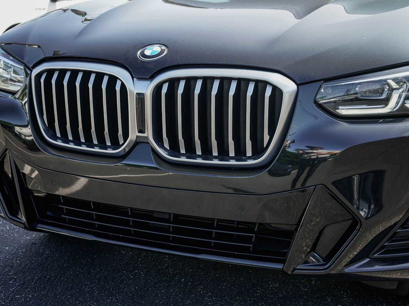 Used 2022 BMW X3 xDrive30i w/ M Sport Package 2 AWD/4WD image 8