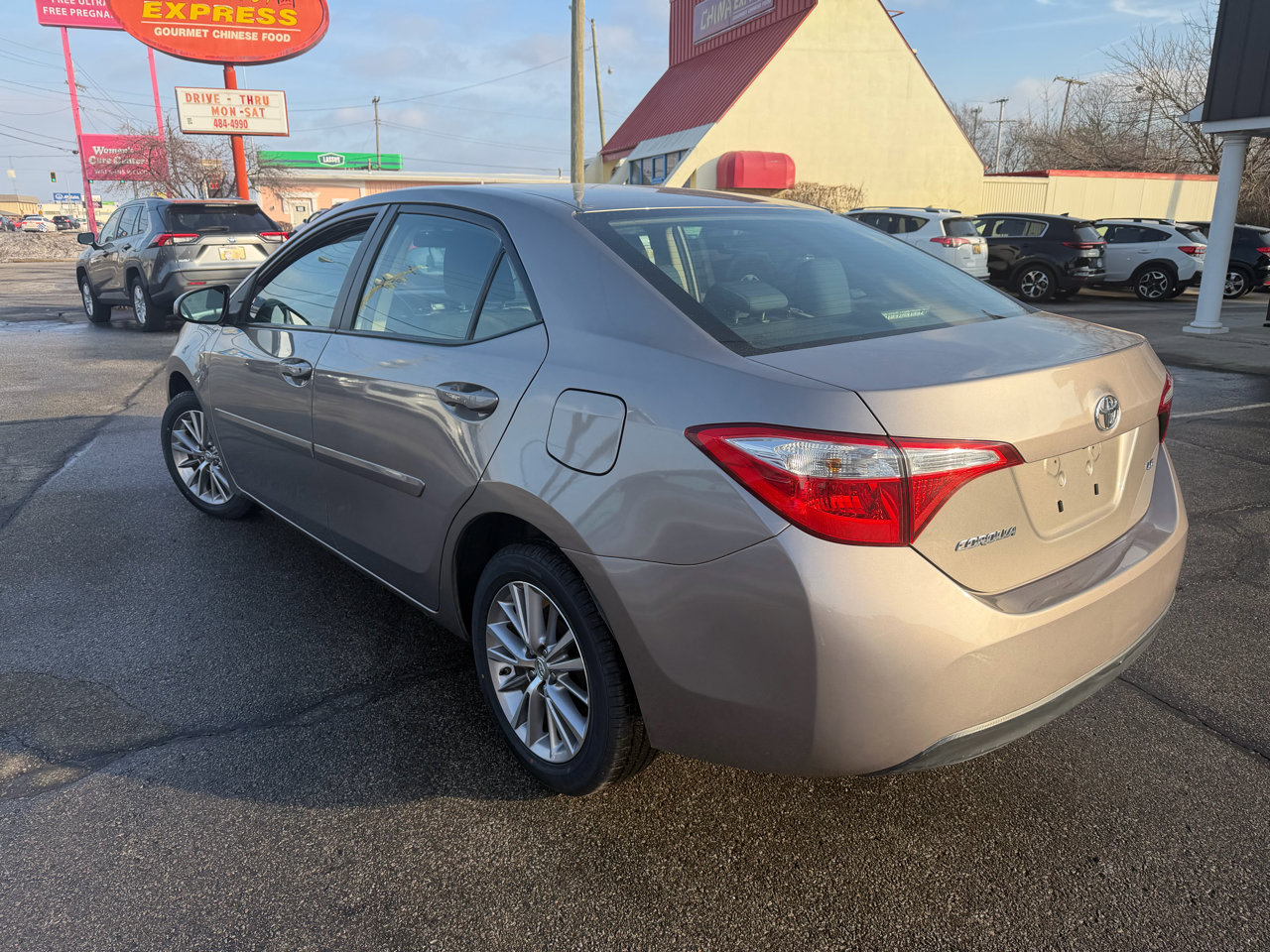 Used 2015 Toyota Corolla LE Premium image 8