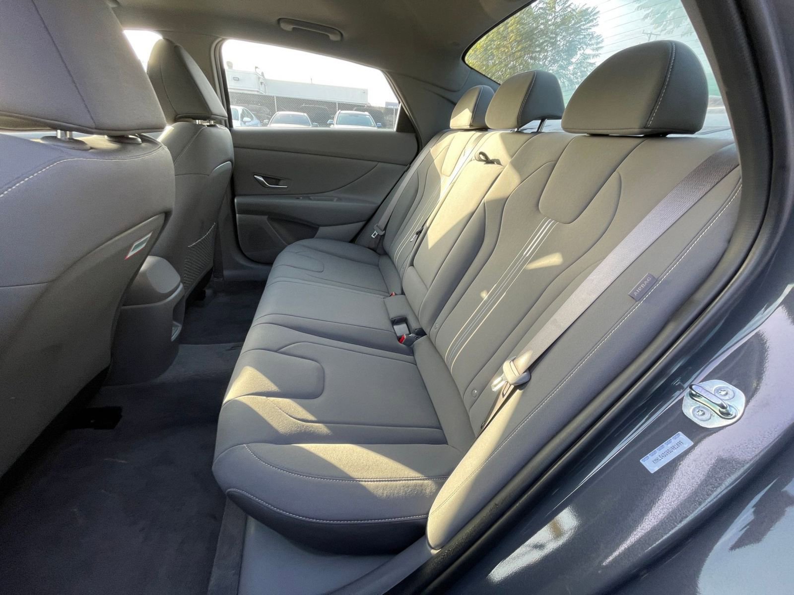 Used 2025 Hyundai Elantra SEL image 25