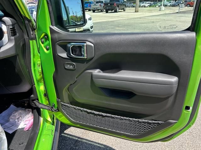 New 2025 Jeep Gladiator Willys image 30