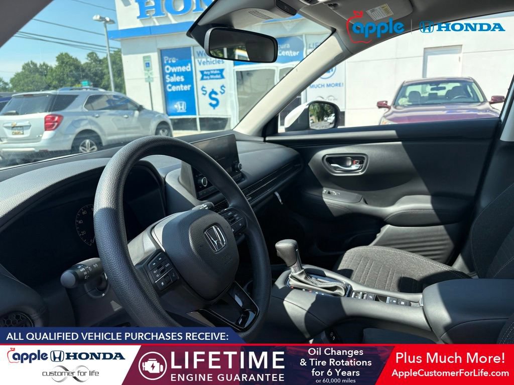 Used 2025 Honda HR-V LX image 6