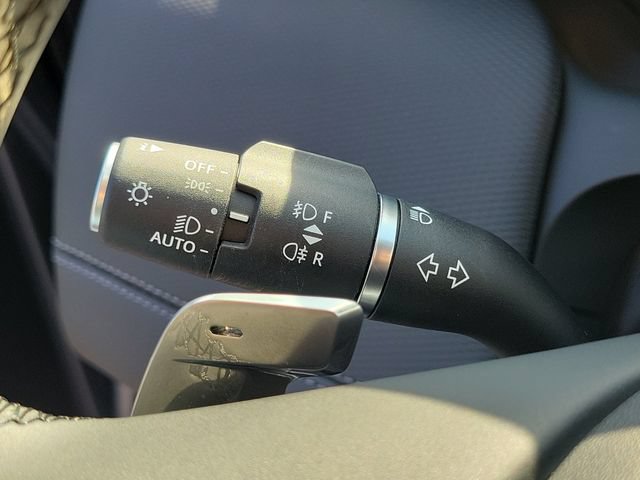 Used 2025 Land Rover Discovery Sport Dynamic SE AWD/4WD image 9