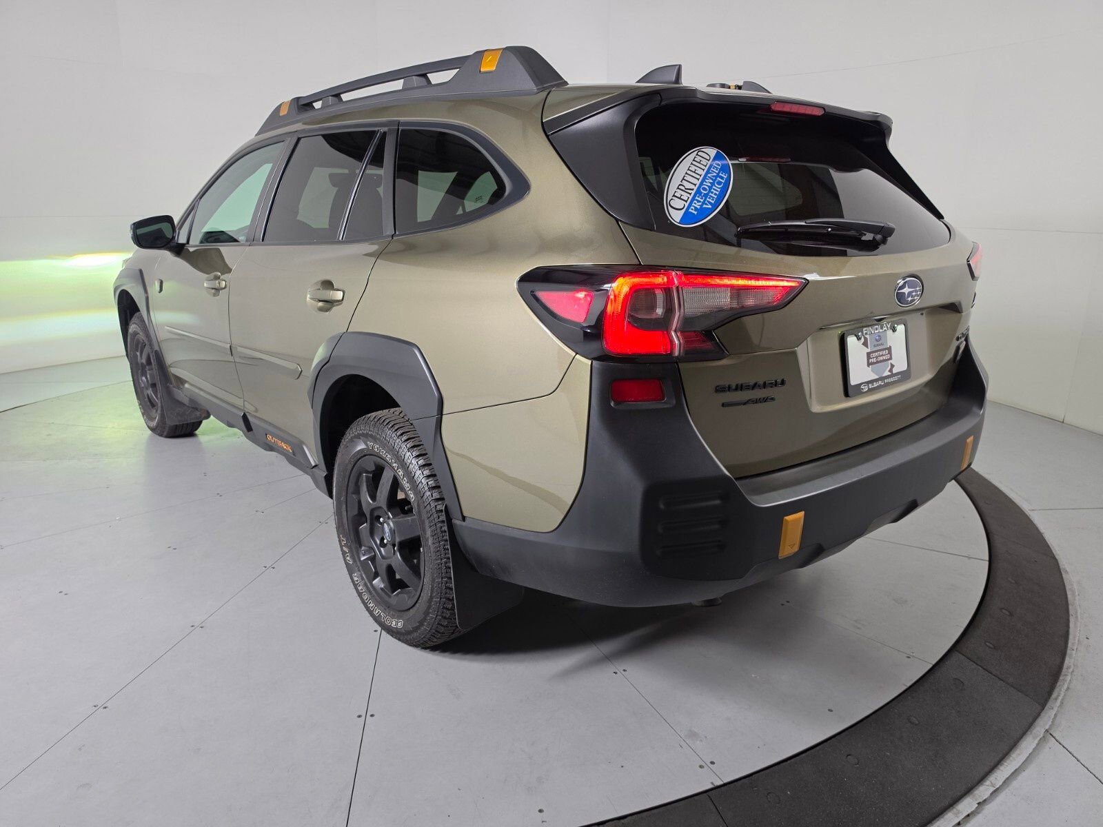 Certified 2024 Subaru Outback Wilderness AWD/4WD image 3
