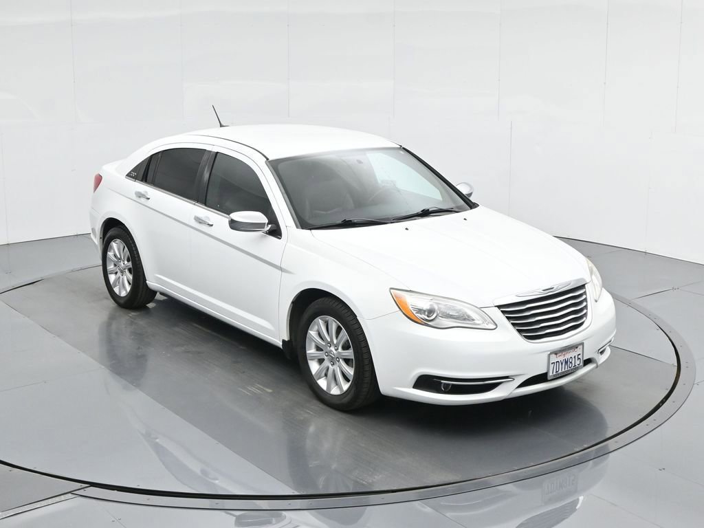 Used 2014 Chrysler 200 Limited image 39