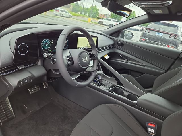 New 2025 Hyundai Elantra SEL image 24