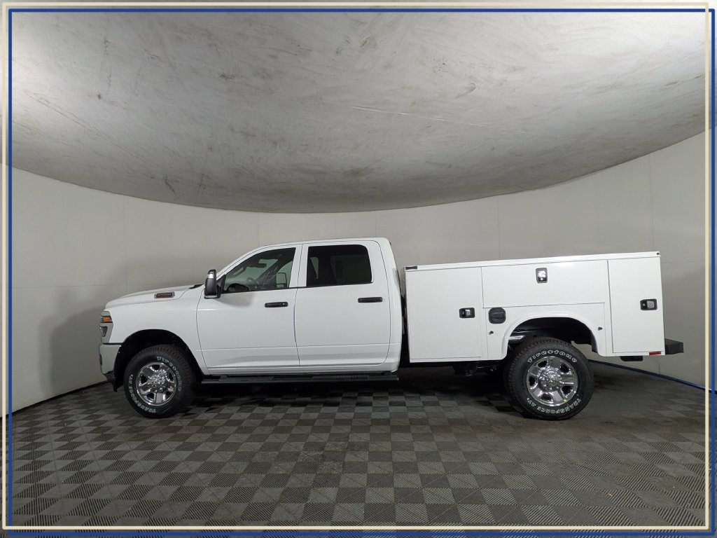 New 2026 RAM 2500 Tradesman AWD/4WD image 3