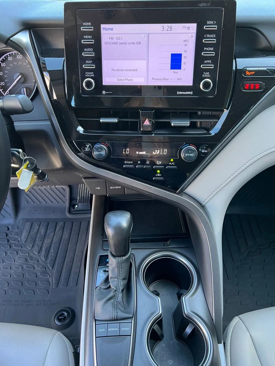 Used 2024 Toyota Camry SE FWD image 18