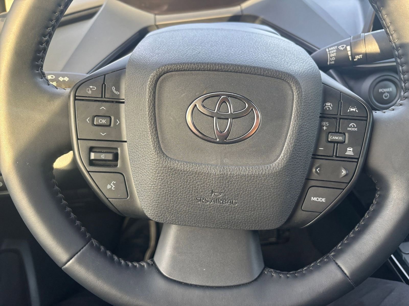 Used 2025 Toyota Prius LE image 25