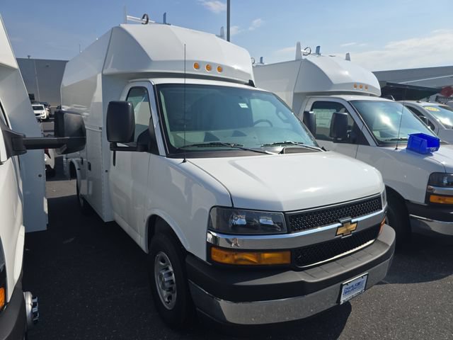 New 2026 Chevrolet Express 3500 w/ Power Convenience Package RWD image 8