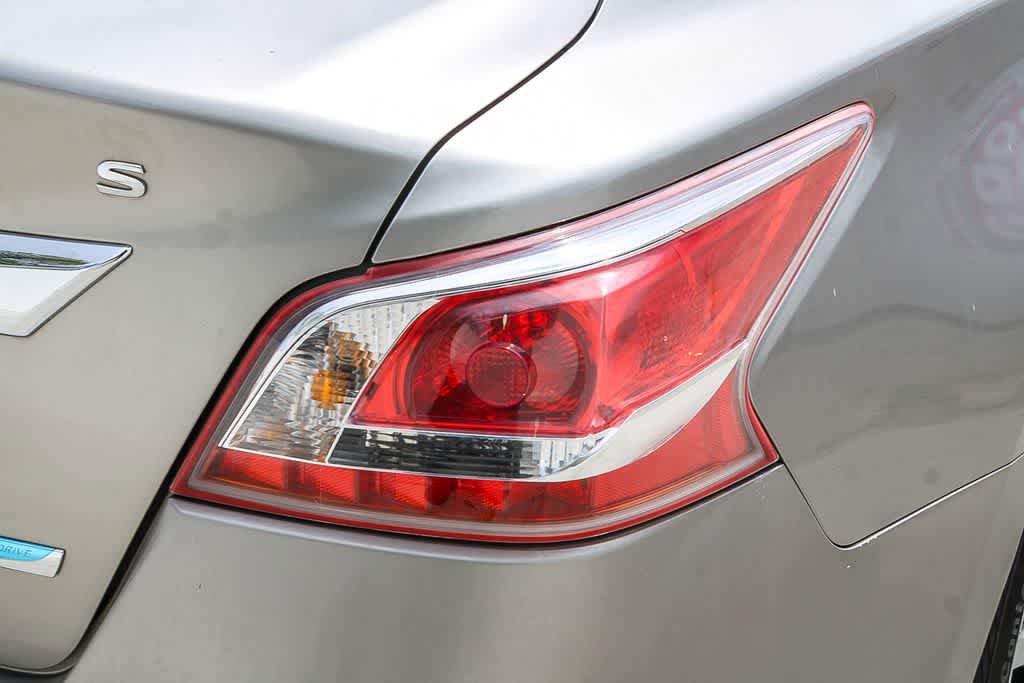 Used 2013 Nissan Altima 2.5 S image 10