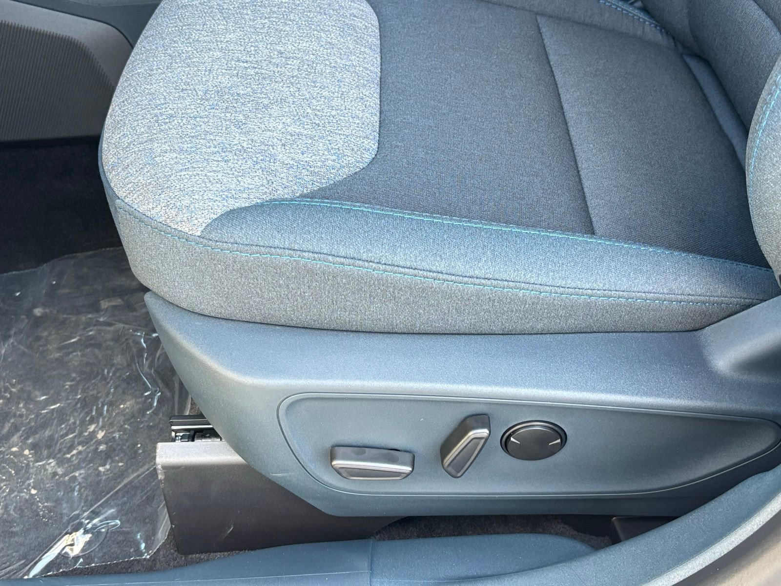 New 2026 Ford Maverick XLT w/ XLT Luxury Package FWD image 18