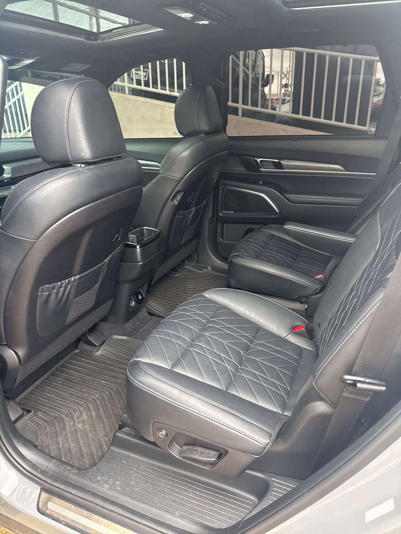 Used 2024 Kia Telluride SX Prestige X-Line AWD/4WD image 9