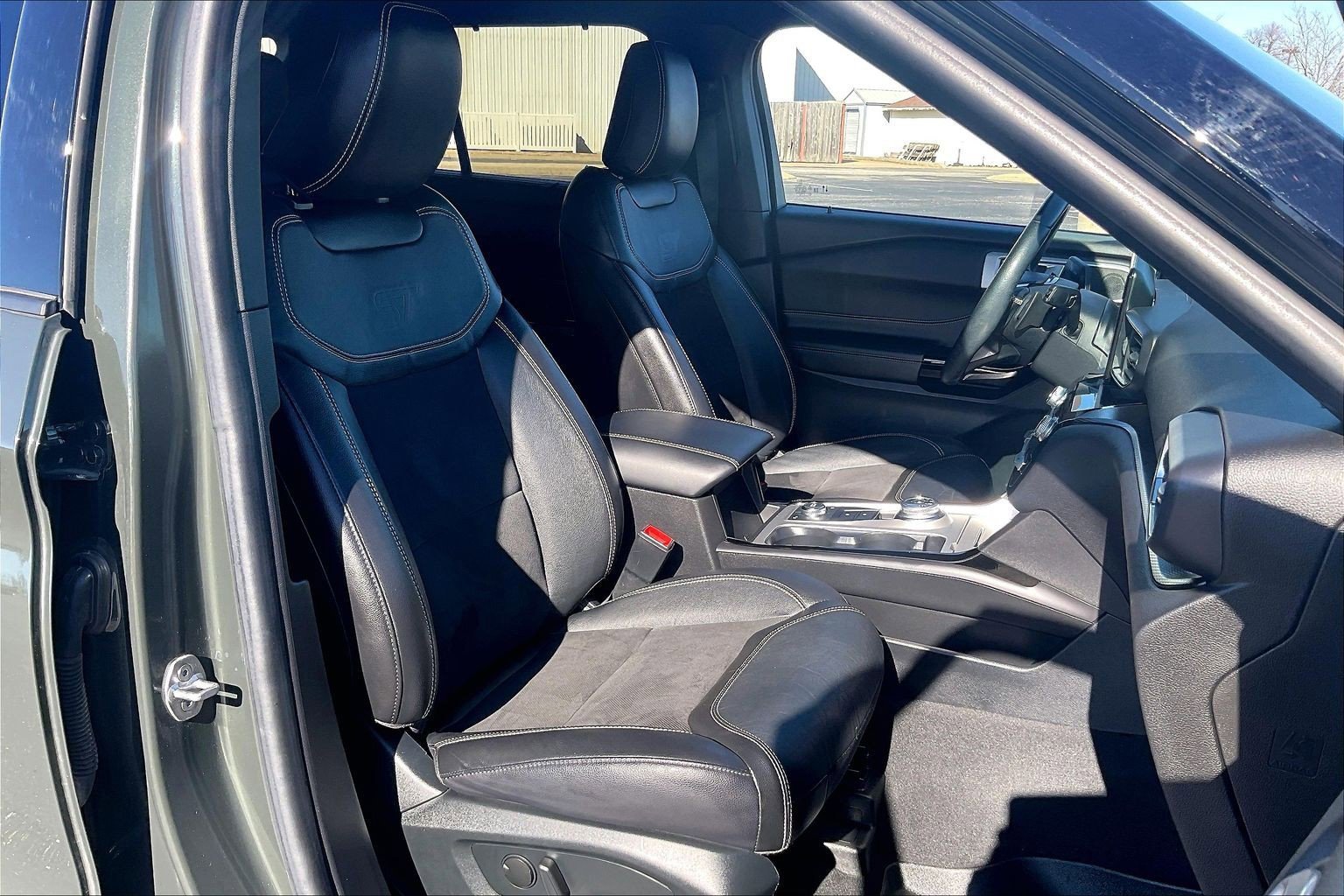 Used 2022 Ford Explorer ST w/ ST Street Pack image 8