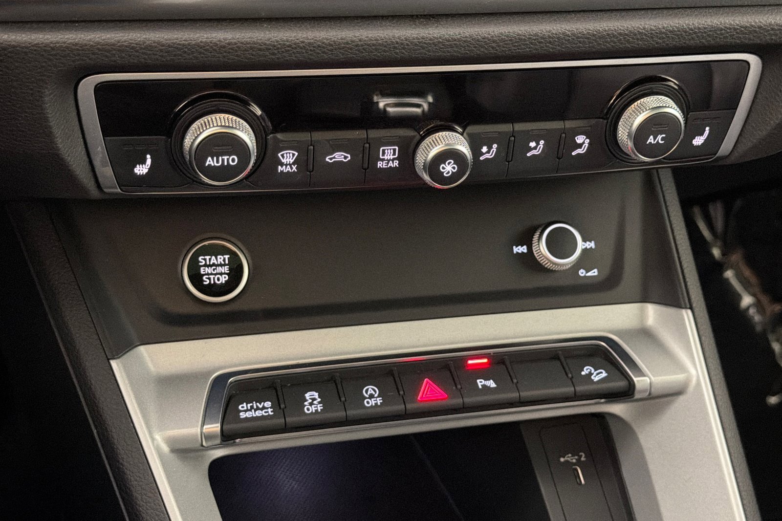 Used 2021 Audi Q3 2.0T Premium w/ Convenience Package image 19