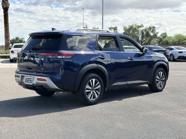 Used 2025 Nissan Pathfinder SL FWD image 6
