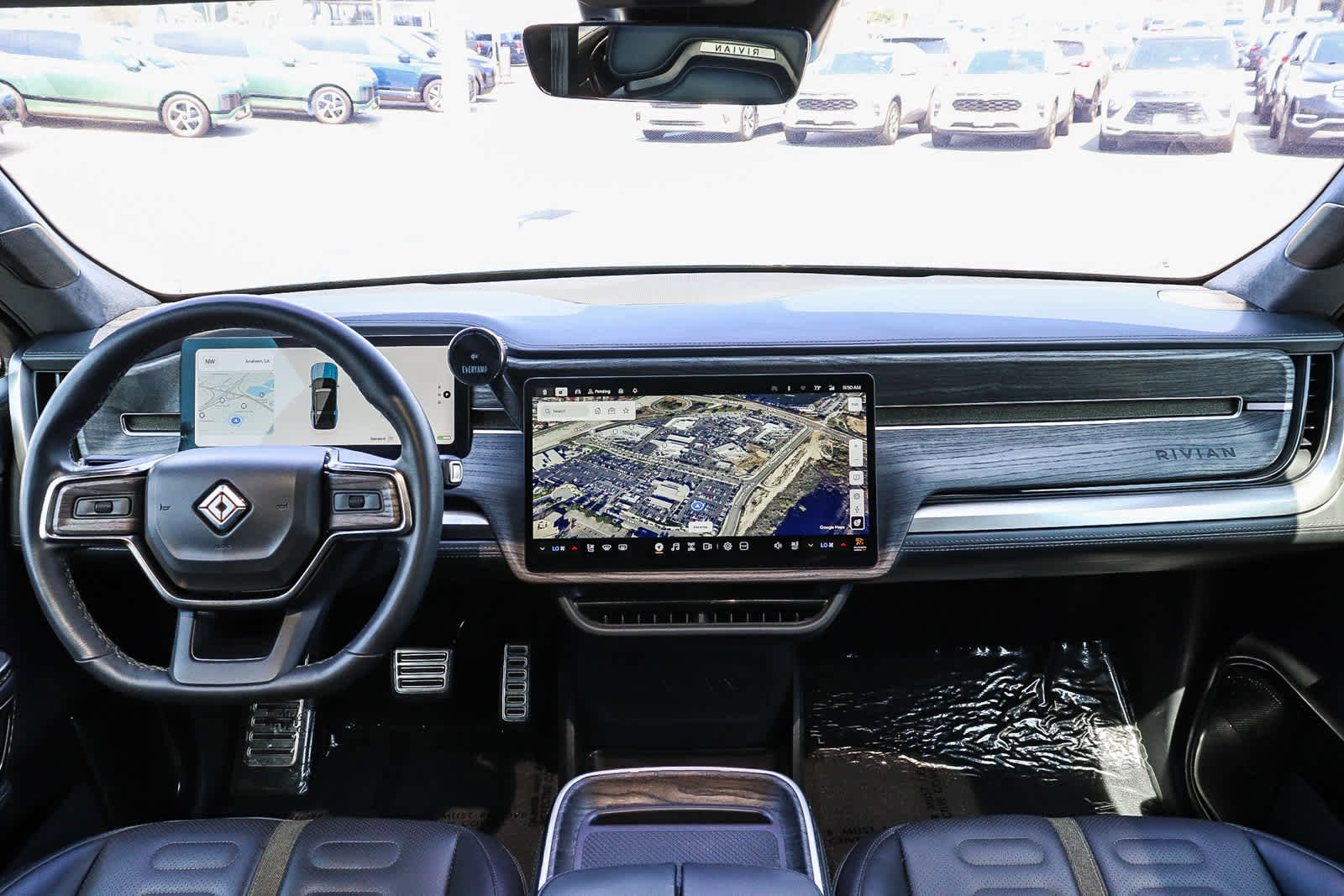 Used 2023 Rivian R1S Adventure image 13