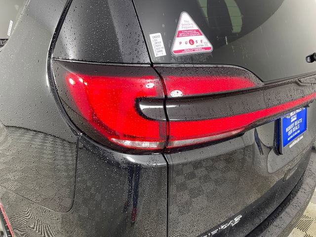 New 2026 Chrysler Pacifica Select w/ S Appearance Package image 18