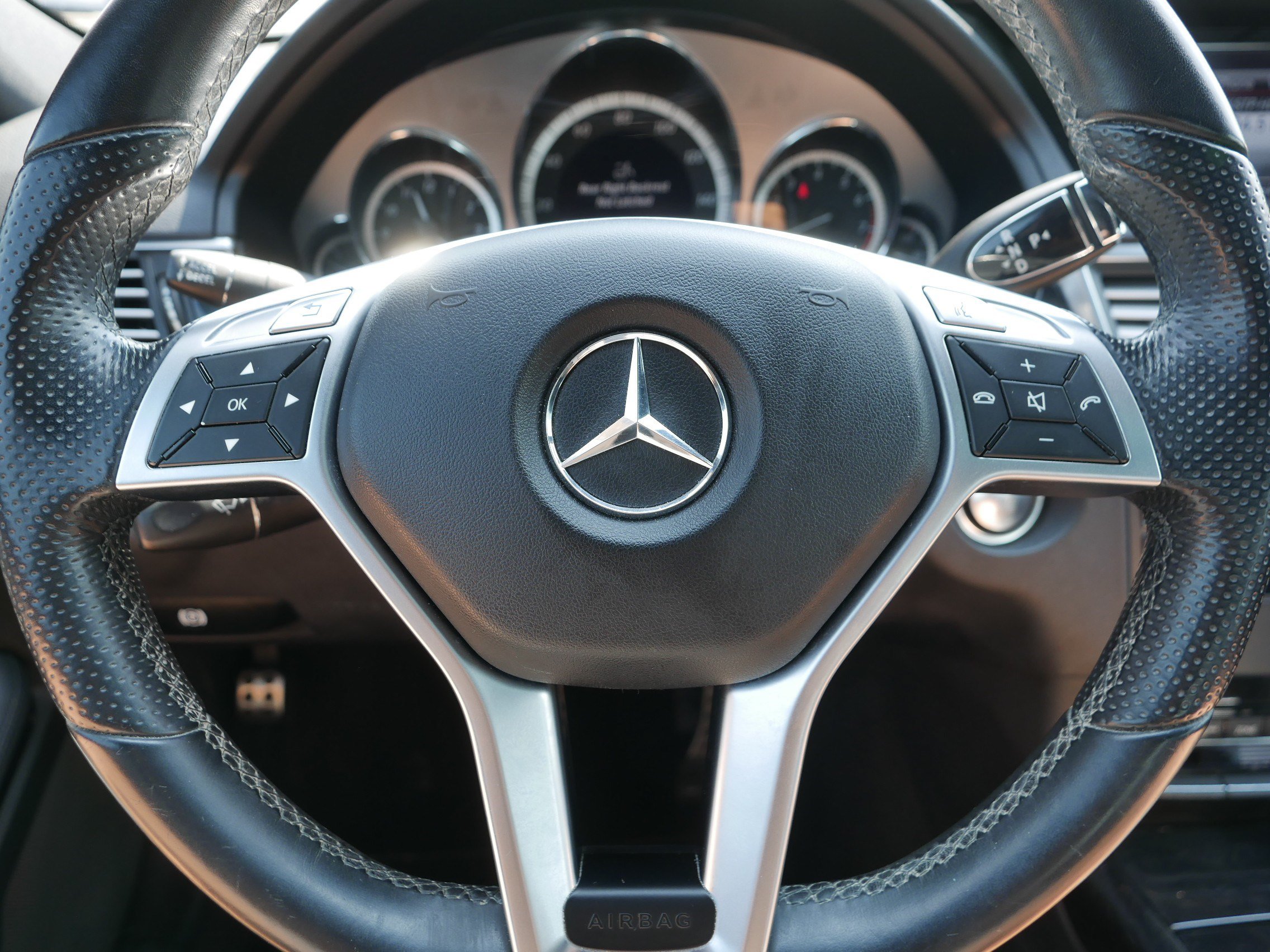 Used 2013 Mercedes-Benz E 350 4MATIC Sedan image 25