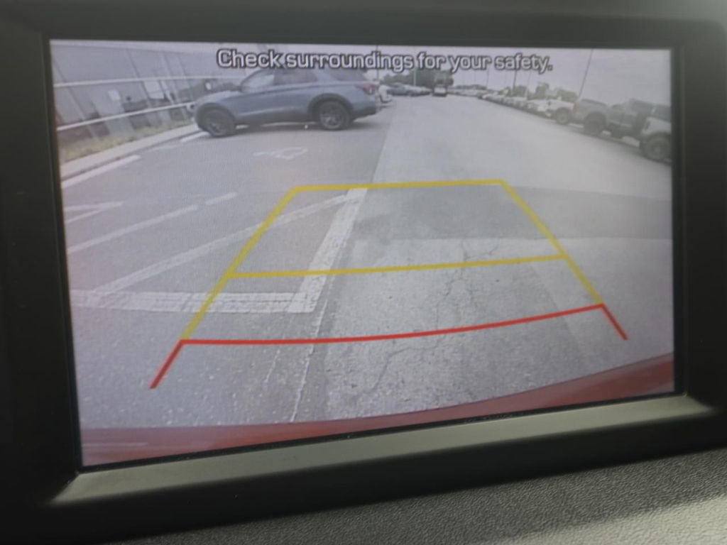 Used 2019 Hyundai Santa Fe SEL FWD image 4