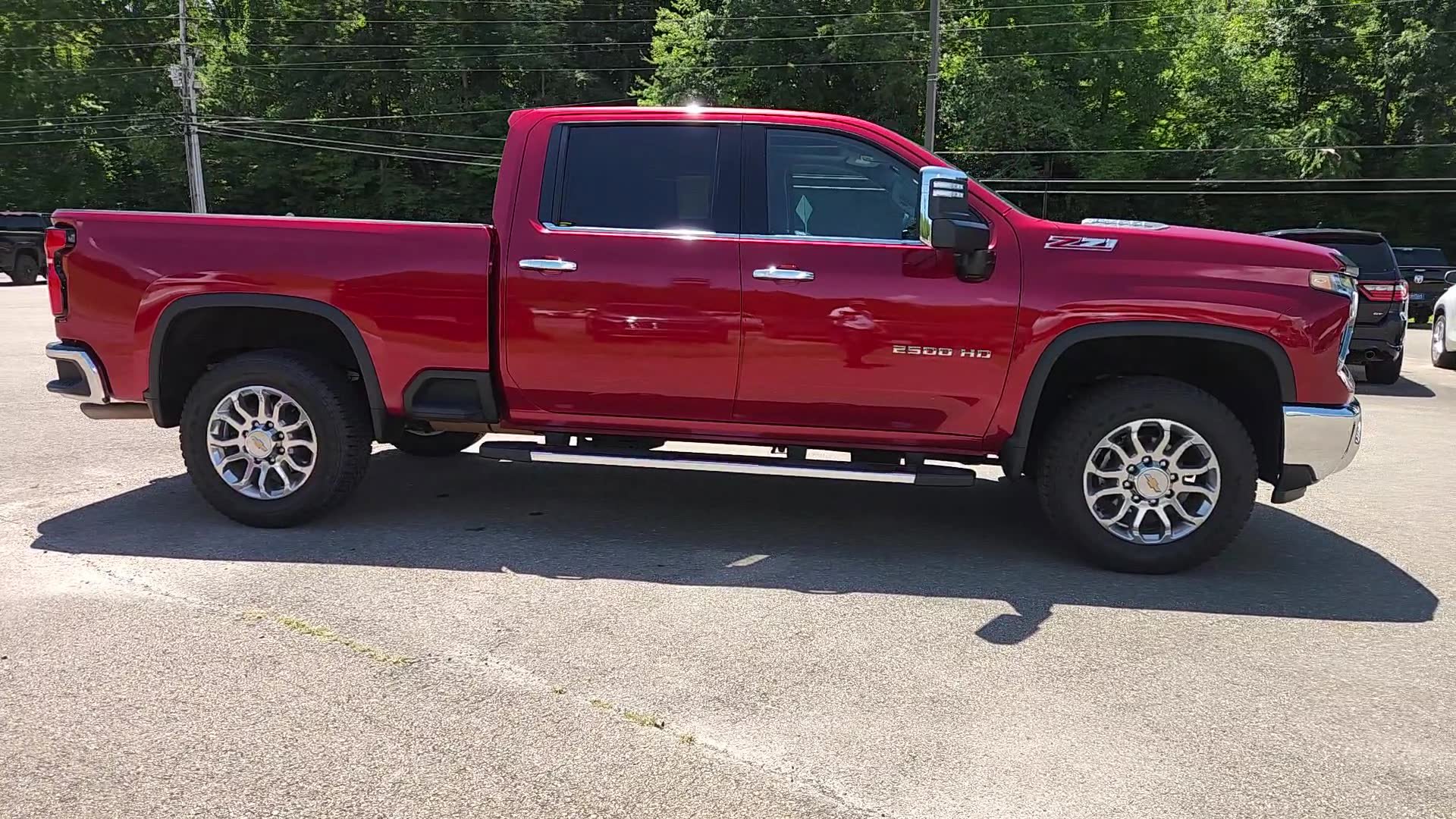 Used 2024 Chevrolet Silverado 2500 LTZ w/ LTZ Premium Package AWD/4WD image 16