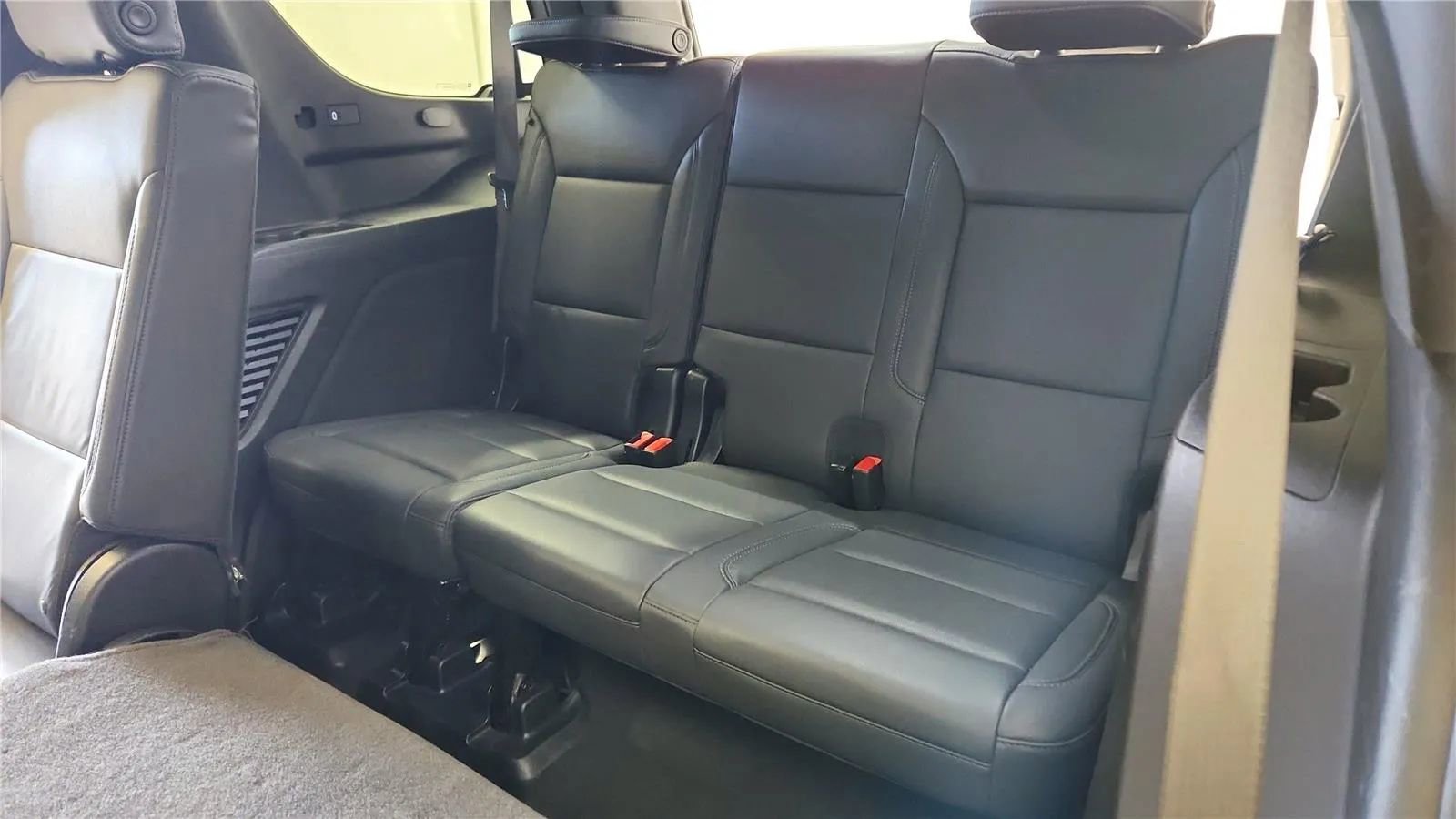 Used 2025 Chevrolet Tahoe LT AWD/4WD image 33