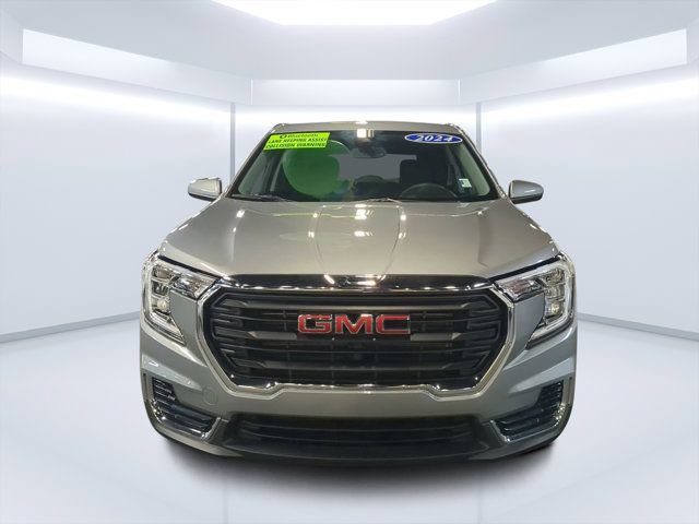 Used 2024 GMC Terrain SLE FWD image 8