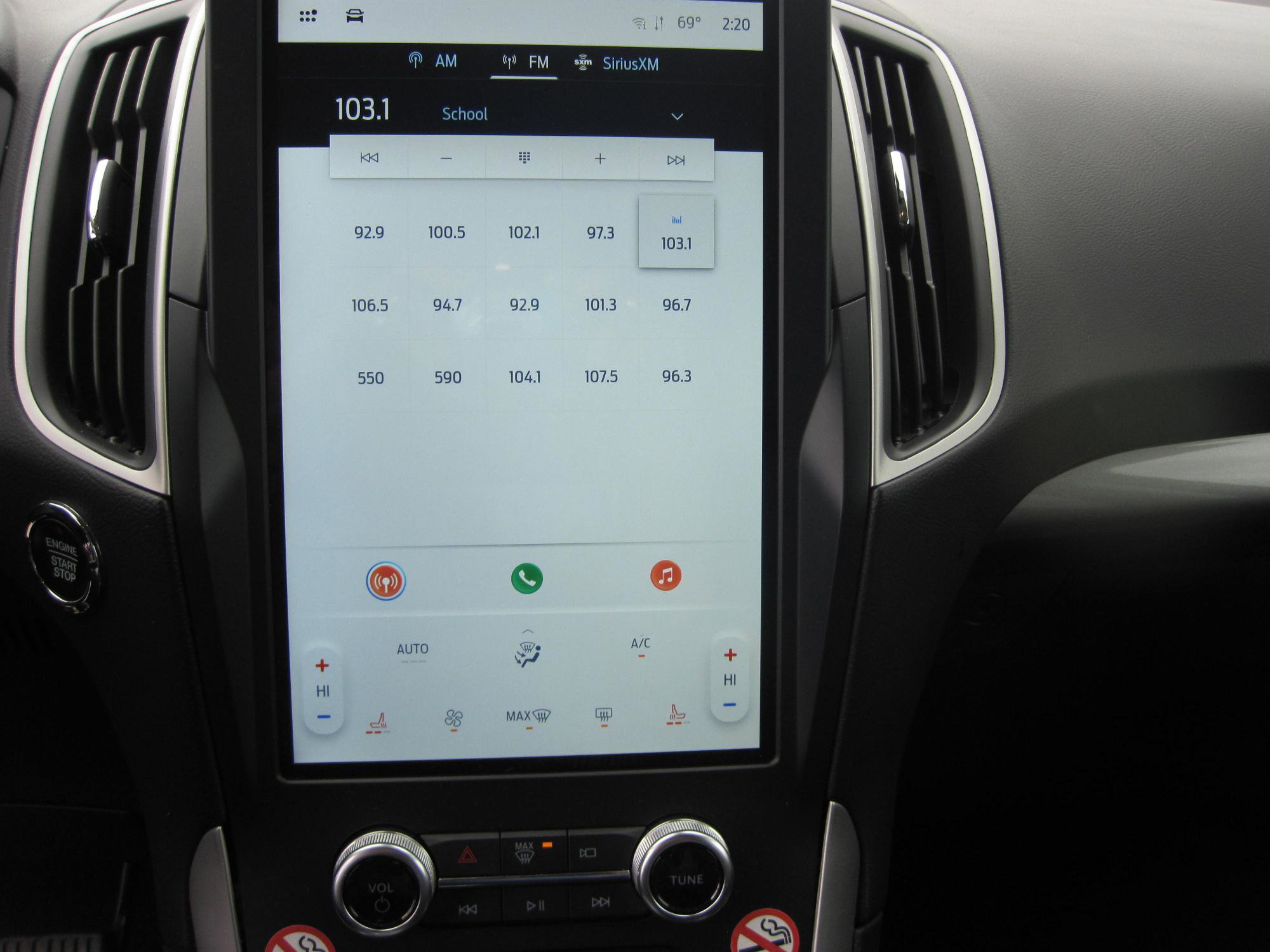 Used 2024 Ford Edge SEL image 17