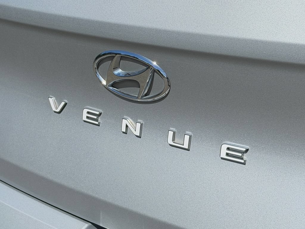 Used 2021 Hyundai Venue SEL w/ Premium Package FWD image 34