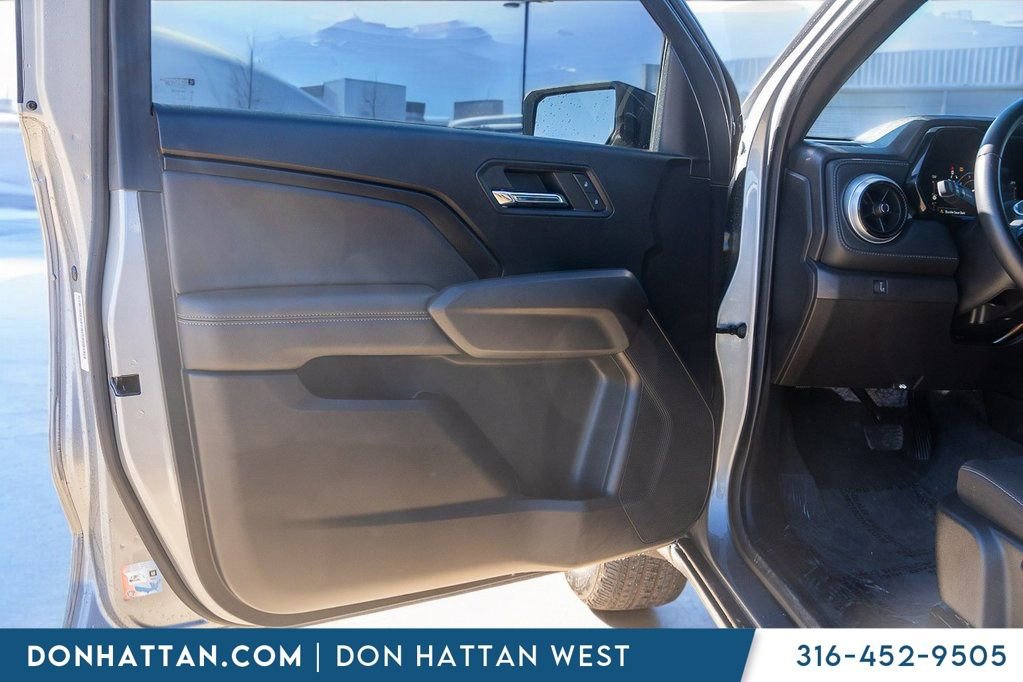 Used 2023 Chevrolet Colorado LT w/ LT Convenience Package image 12